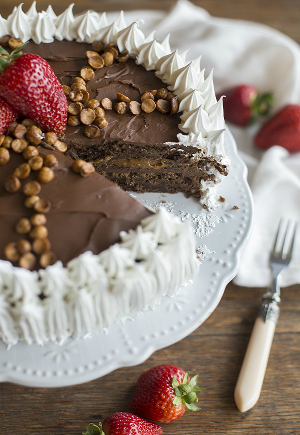 torta de brownie nutella manjar y avellanas