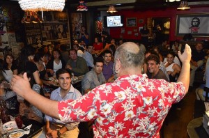 Microfonos abiertos: donde hacer stand-up comedy en Santiago