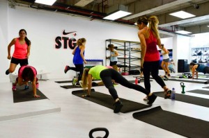 Nike ofrece entrenamiento sólo para mujeres