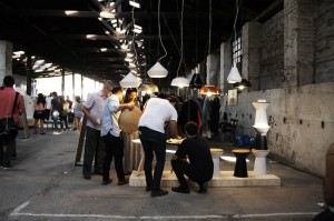 Feria de diseño en una ex fábrica