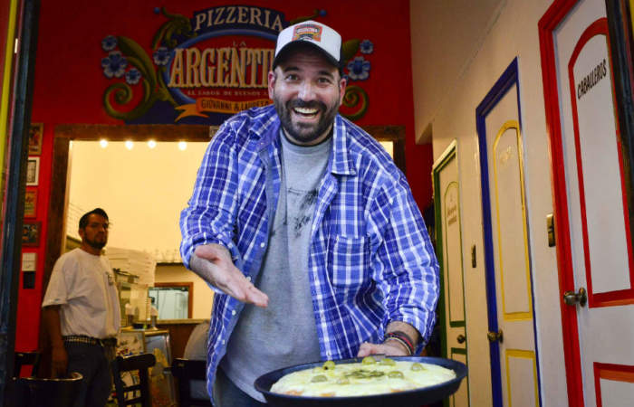 Prepárate para salivar: Argentina Pizzería, la mejor de barrio Italia