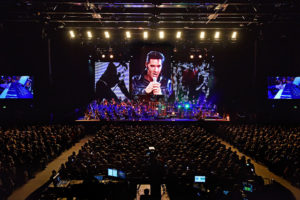 Elvis Presley con orquesta