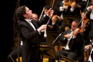 Gustavo Dudamel: llega el director de orquesta más apasionante