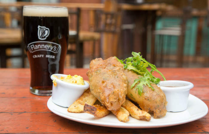 Flannery’s Beer House, un bar para comer y tomar como irlandés