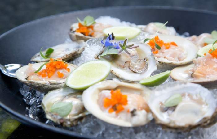 Cuatro buenas ideas para ir a comer ostras bien maridadas