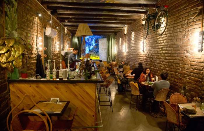 Siam Thai bar: una barra escondida y thai en barrio Italia