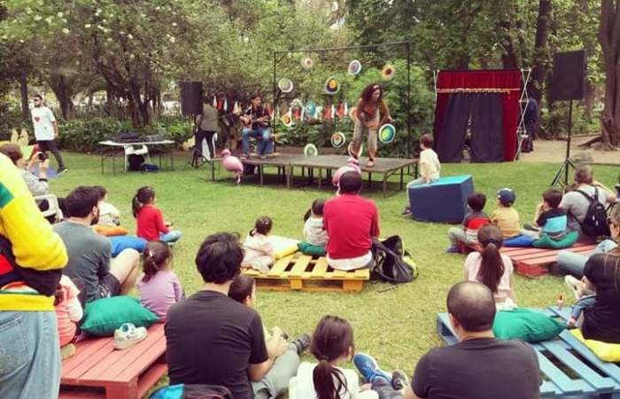 Cuentacuentos Gratis En Una Plaza De Las Condes