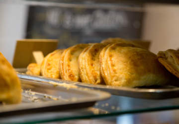La Familia: La imperdible panadería peruana con empanadas de lomo saltado
