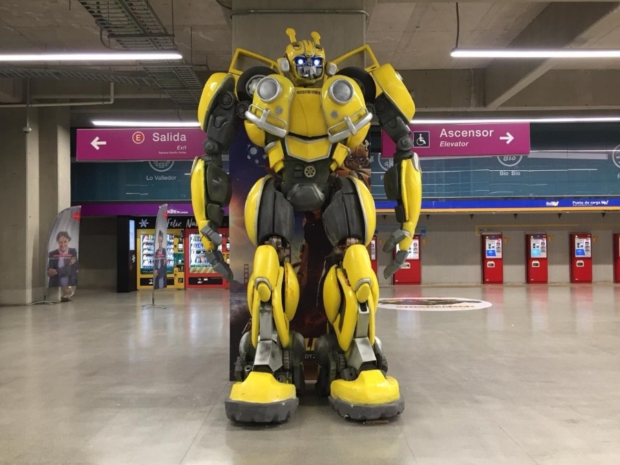 Gratis: Transformer gigante espera a los niños en Metro Los Leones