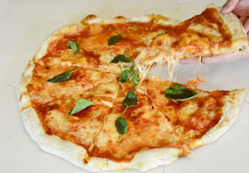Pizza de lasaña: El irresistible y contundente plato de la Pizzería Italia