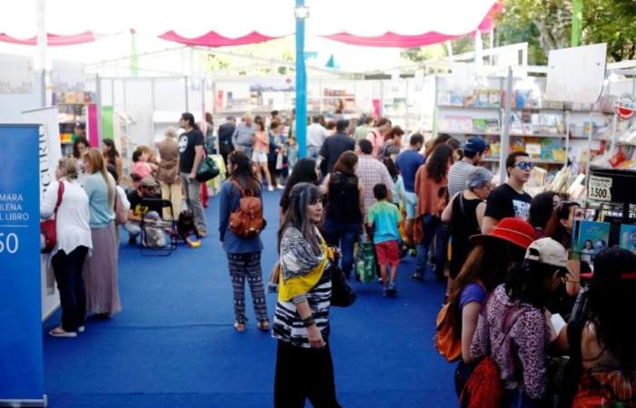 Libros y actividades culturales en la Feria del Libro de Viña del Mar