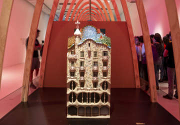 Gratis: La muestra con más de 150 obras originales del arquitecto catalán Antoni Gaudí