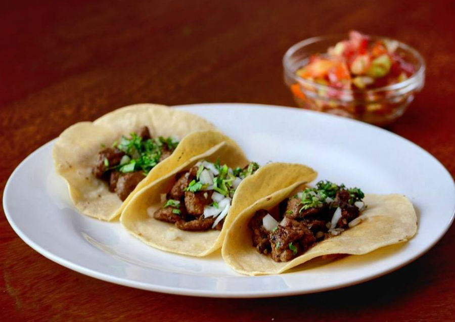 Vuelve el happy hour con tacos a luca del mexicano El Zócalo