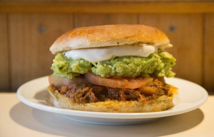 Aquí se festeja el Día de la Mechada, el sánguche más sabroso de la cocina chilena