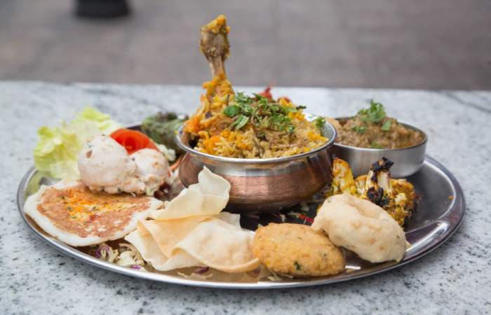 Donde Naresh: El nuevo buffet de cocina de la India en Santiago Centro