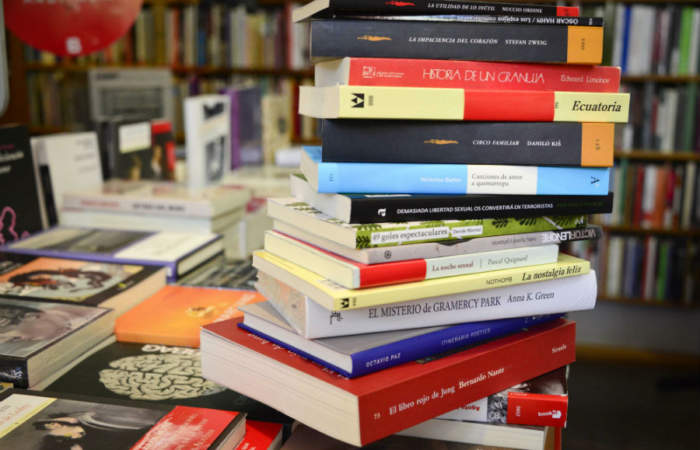 Desde talleres de lectura hasta textos gratis, los panoramas para festejar el Día del Libro en casa