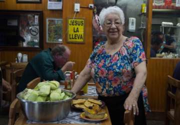 Donde La Tita: el hit de la humita y el pastel de choclo en La Vega Chica