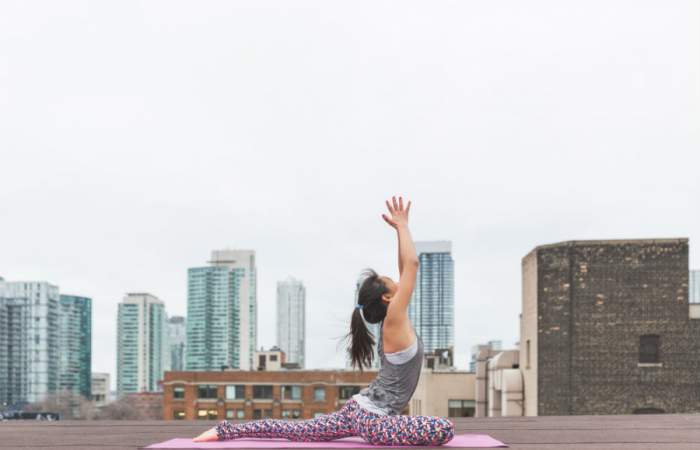 El Día del Yoga se celebrará con clases gratuitas para hacer en casa