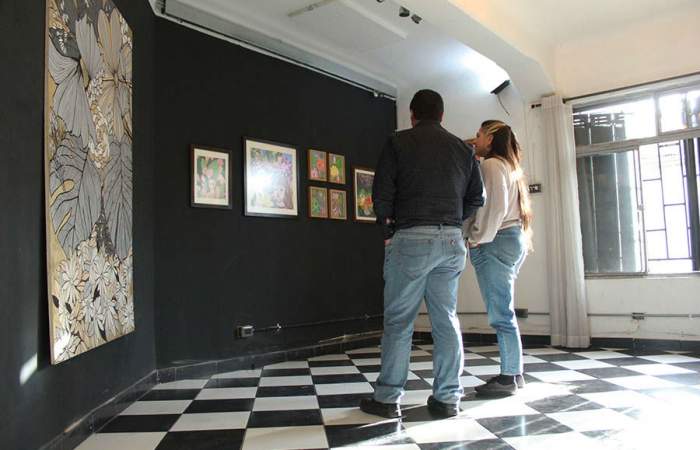El entretenido recorrido virtual que te permitirá conocer los talleres de los artistas del barrio Yungay