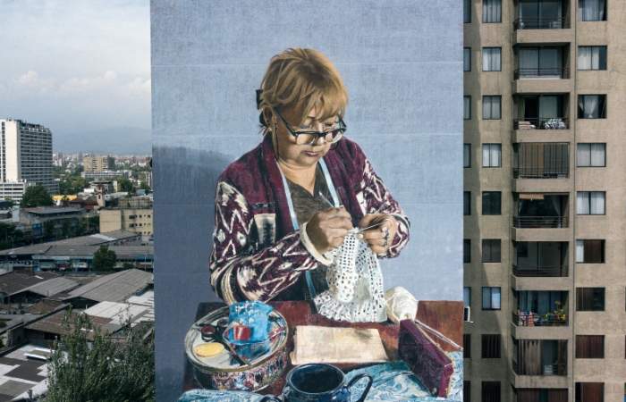 El nuevo y monumental mural realista que sorprende en el barrio Matta