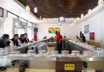 Yuju Sushi: la barra para comer todo el sushi que quieras por $8.000