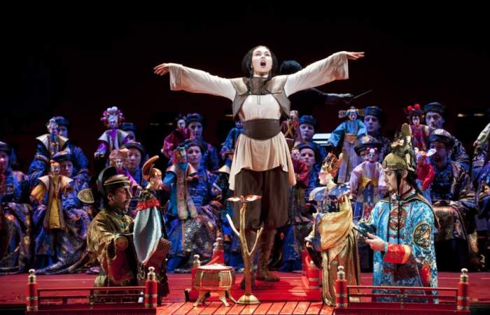 De Rigoletto al Requiem: Teatro a Mil lleva ópera gratis a las plazas de Santiago
