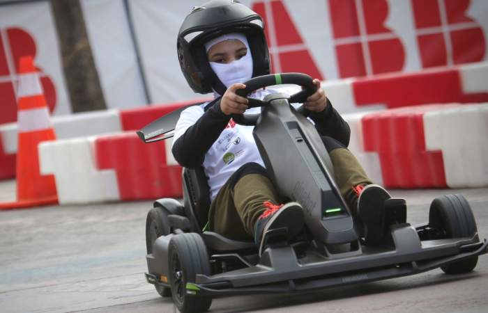 En el karting gratuito de Eliseo Salazar los menores pueden ser pilotos de carrera por un día