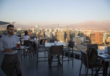 16 sabrosas terrazas escondidas en Santiago para descubrir este verano