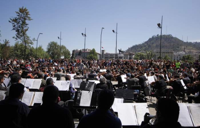 La Orquesta Sinfónica ofrecerá un concierto navideño gratuito en plena Plaza Italia