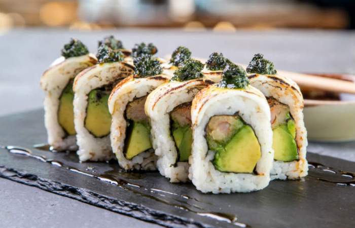 Para fans del sushi: pide rolls a $ 3.900 en más de 50 restaurantes a lo largo de Chile