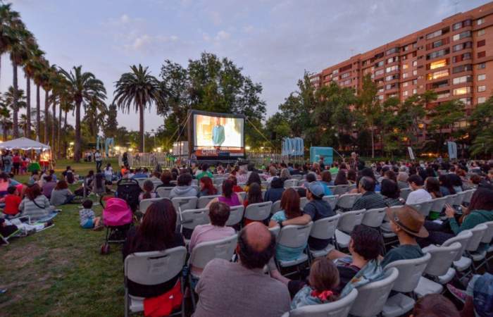 Noches de cine: el ciclo gratuito de películas bajo las estrellas en el Parque de las Esculturas
