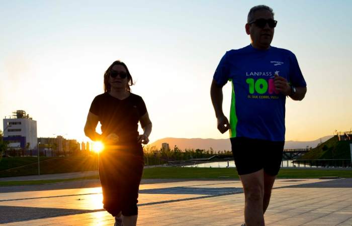 Súmate a un corrida nocturna recreactiva y grauita por el Parque Almagro