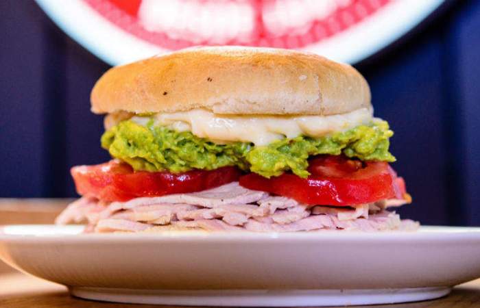 Pide sánguches a $ 4.990 y vota por el mejor con el concurso The Top Sándwich