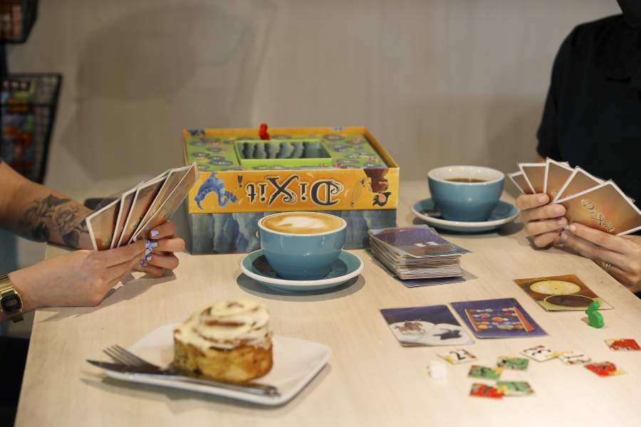 Café 2d6: el espacio que mezcla juegos de mesa y café de especialidad