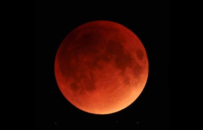 El Planetario Usach abrirá de noche con una fiesta para ver el eclipse lunar
