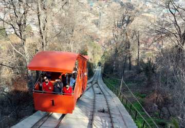 Con boletos desde $ 700 regresó el histórico funicular del cerro San Cristóbal