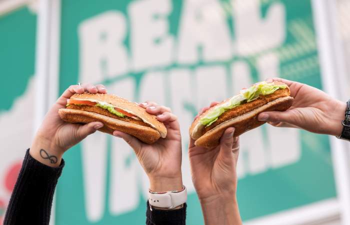 Burger King abre dos sucursales con el 90% de su menú en base de plantas