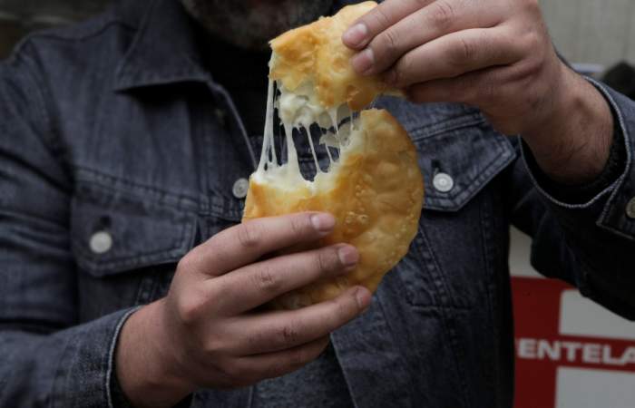 Amor por las empanadas fritas: dónde probar las más ricas de Santiago