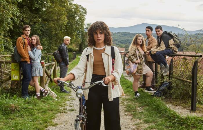 Tú no eres especial: la entretenida serie juvenil española de Netflix sobre amistad y hechizos