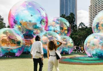 Burbujas gigantes sorprenderán en el Parque Balmaceda en la nueva versión del Festival Hecho en Casa