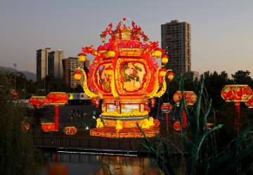 Festival de luces chinas: los tres eventos que están iluminando las noches en Santiago
