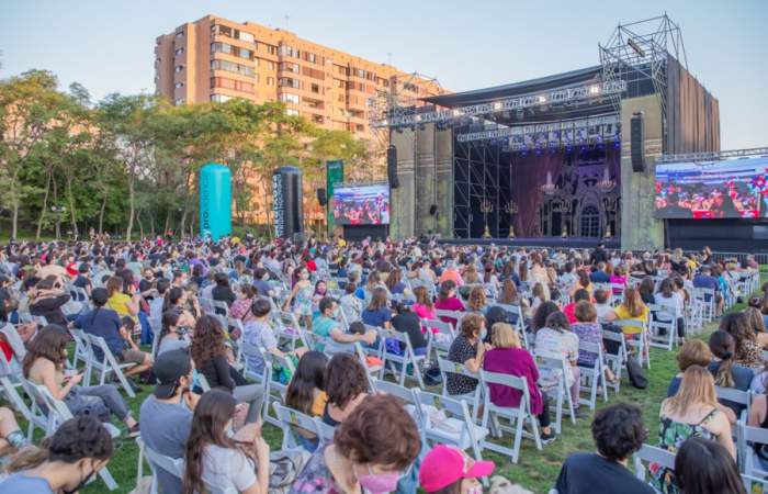 El Festival de Verano Sale el Sol vuelve a los parques de Providencia con cine, conciertos y jazz gratis