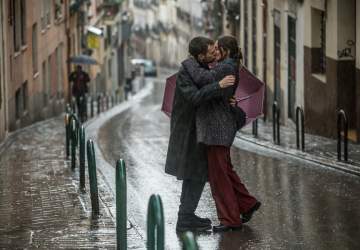 Eres tú: la comedia romántica española de Netflix donde un beso puede cambiarlo todo