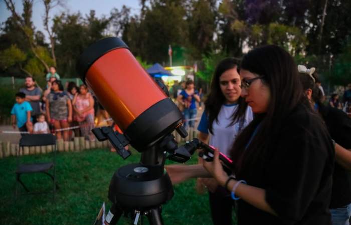 Una noche de observación gratuita en Parque O’Higgins para celebrar el Día de la Astronomía