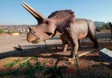 Invierno jurásico: un panorama con dinosaurios, juegos mecánicos, food trucks y entrada gratis
