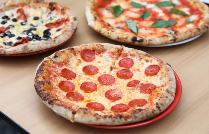 Para pizzeros de corazón: locales en Santiago con tenedor libre de pizza