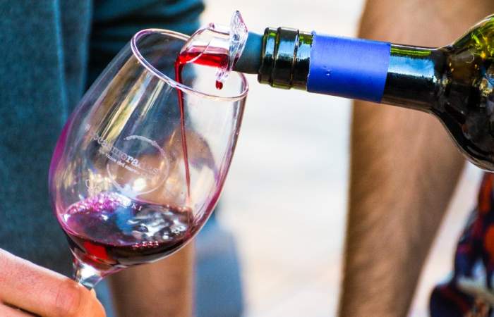 Bocas Moradas: una feria para celebrar el Día del Vino probando vinos de autor