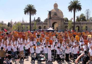 Mil Guitarras para Víctor vuelve a la Plaza La Paz y con entrada gratis