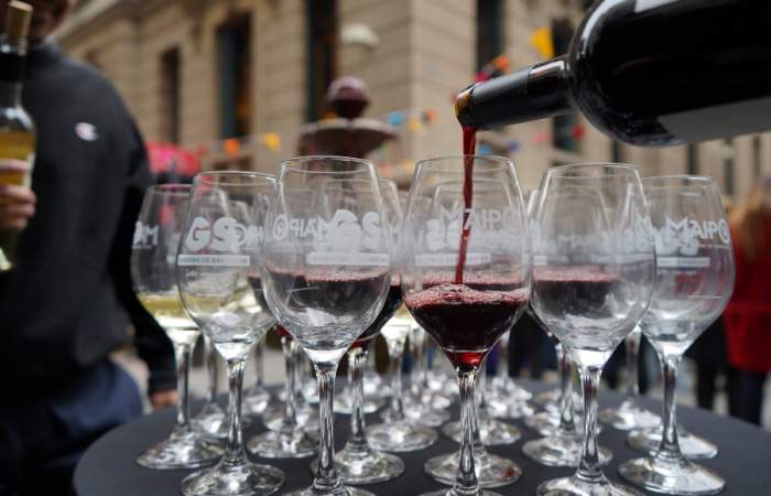 En el Día del Vino 2024 vuelve la fiesta gratis en el centro de Santiago