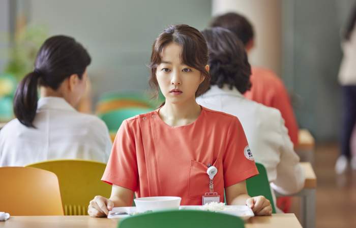 Una dosis diaria de sol: el cálido y esperanzador k-drama de Netflix sobre una enfermera de psiquiatría